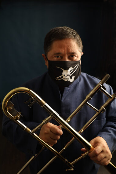 Papo Vázquez Mighty Pirates Troubadours